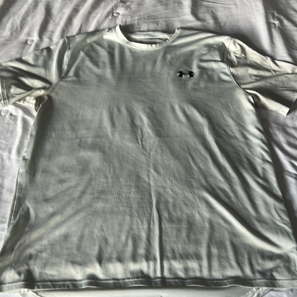 Underarmour Tee